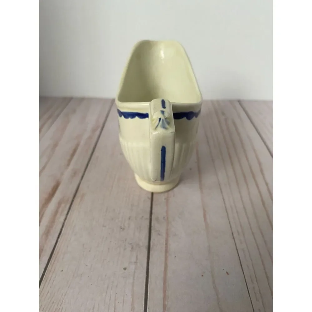 Ridgways Hand Painted Avignon Bedford Ware‎ Flower Ivory Creamer Made in England